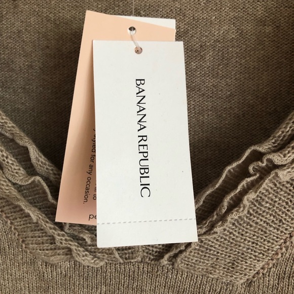 Banana Republic Cashmere Blend Lightweight V-neck Ruffle Sweater Oatmeal NWT S - Picture 6 of 16